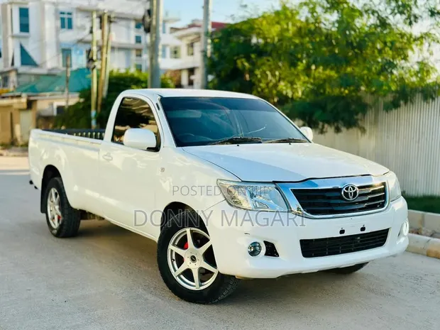 Toyota Hilux 2006 Single Cabin - 1