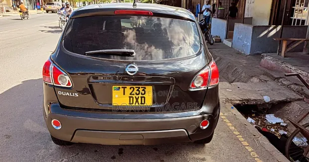 Nissan Dualis 2009 Black - 1