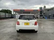 Toyota IST 2004 Pearl - 4
