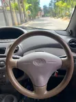 Toyota Platz 2002 White - 3