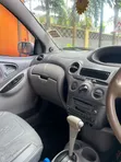 Toyota Platz 2002 White - 4