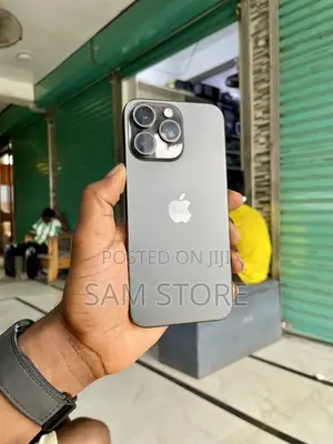 Apple iPhone 15 Pro Max 256GB Black (Refurbished)