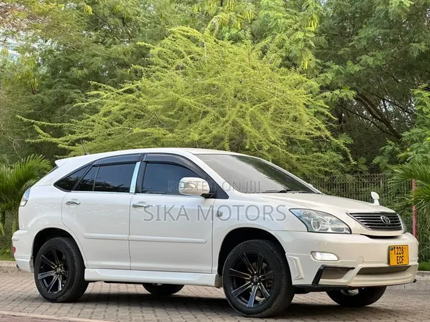 Toyota Harrier 2007 White - 1