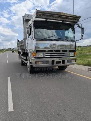 Mitsubishi Fuso V8 Dump Truck (Unregistered)