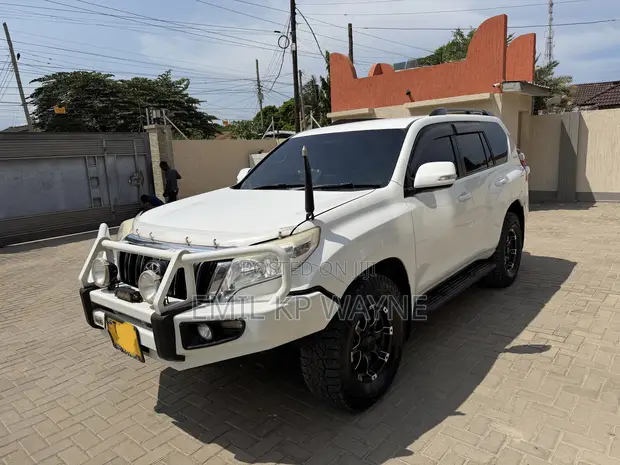 Toyota Land Cruiser Prado 2014 White - 1