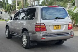 Toyota Land Cruiser VX Limited 1999 Silver