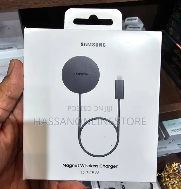 Samsung Magnet Qi2 25W Wireless Charger - 1