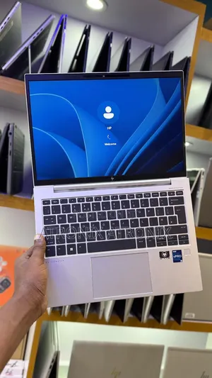 Laptop HP EliteBook 830 G9: Core i5, 16GB RAM, 512GB SSD, Touchscreen