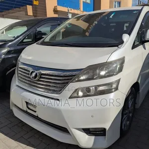 Toyota Vellfire 2010 White