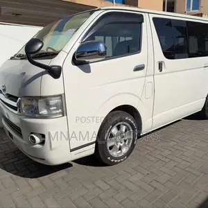 Toyota Quantum 2007 White