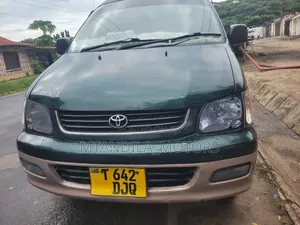 Toyota Noah 2.0 AWD (Viti 8) 2001 Ivory