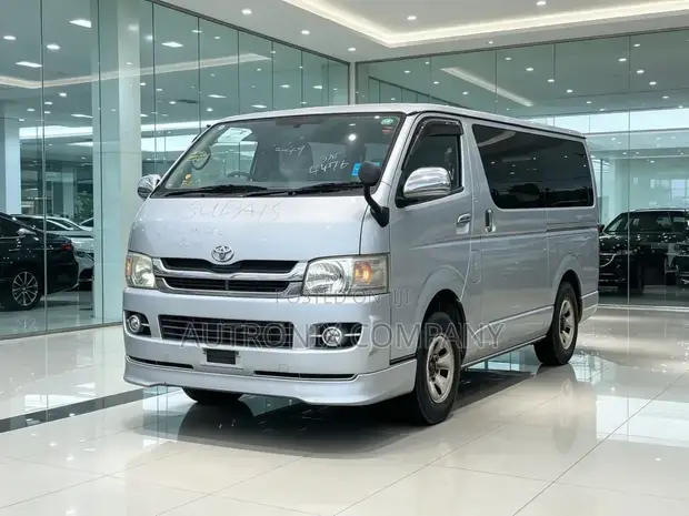 Toyota Hiace Quantum 2008 Nyeupe - 1