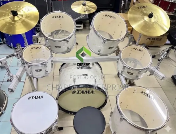 Tama 7-Piece Acoustic Drum Set - Classic Finish - 1