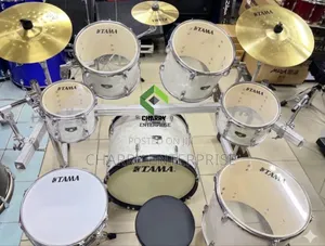 Tama 7-Piece Acoustic Drum Set - Classic Finish