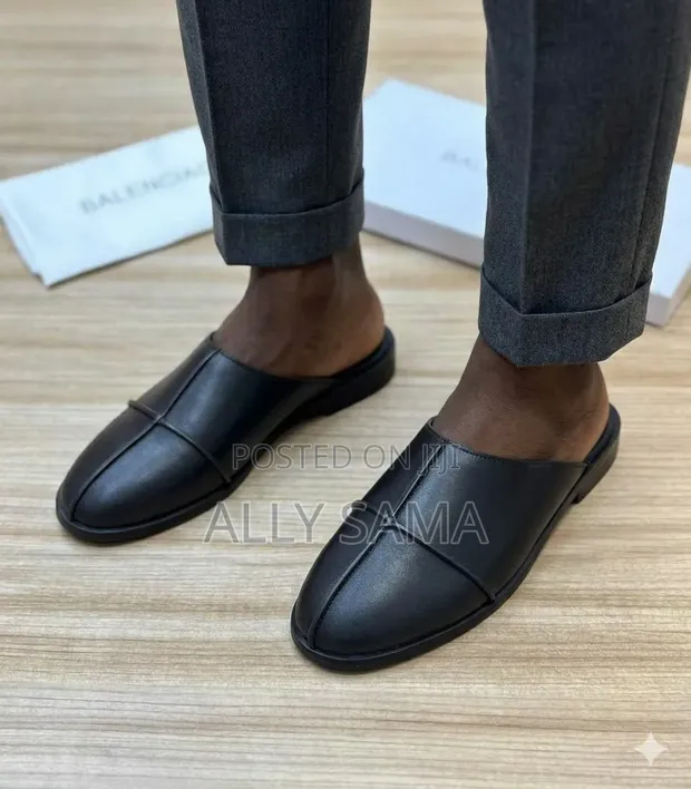 Ferragamo Loafers - Men's Black Leather Shoes - 1