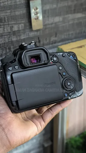 Canon 80D DSLR Camera with 18-135mm Lens