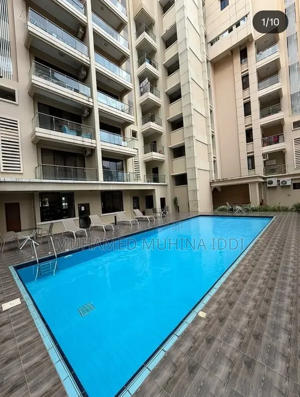 Furnished 3-Bedroom Apartment for Rent in Oyster Bay - 1