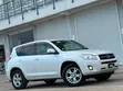 Toyota RAV4 2010 White - 4