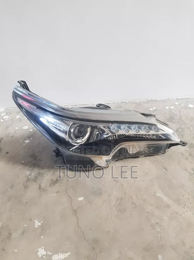Taa za Toyota Fortuner 2018 Halisi - 1