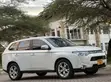 Mitsubishi Outlander 2013 White - 4