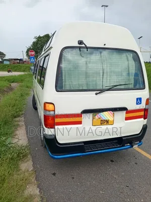 Toyota HiAce DP 2005