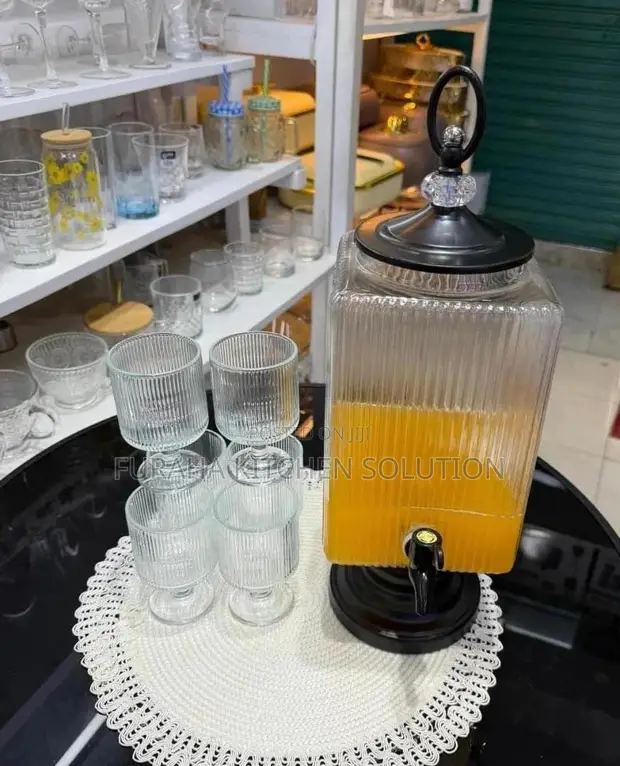 Royalty Dicenter Set with 6 Glasses - 1
