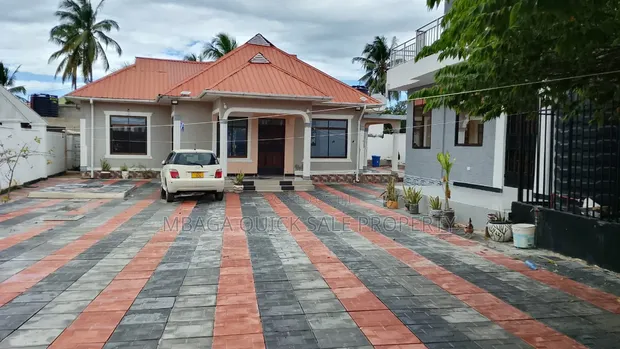 3 Bedroom House for Rent in Madale, Goba - 1