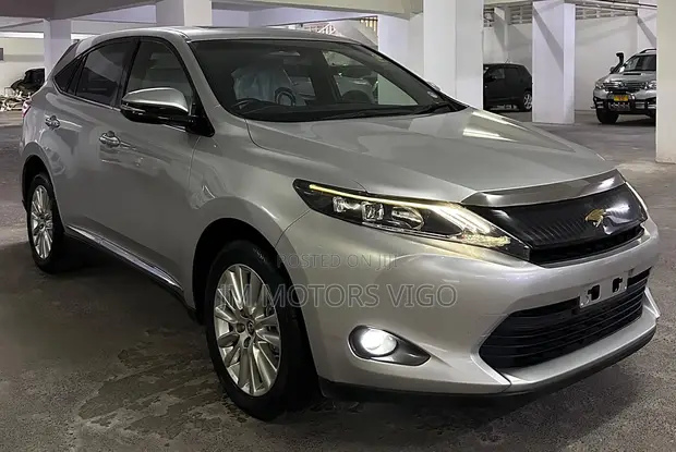 Toyota Harrier 2015 Silver - Unregistered - 1