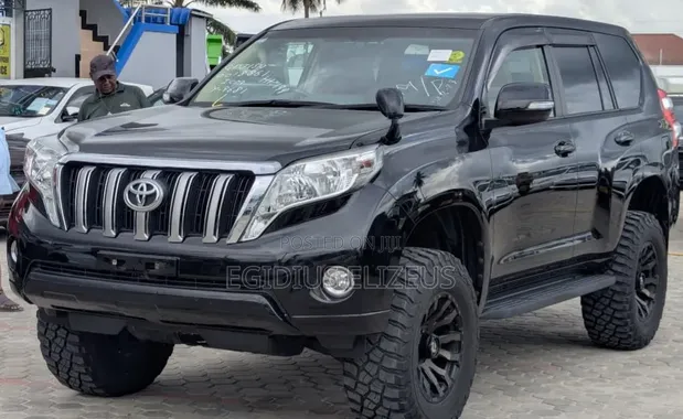 Toyota Land Cruiser Prado 2017 Black - 1