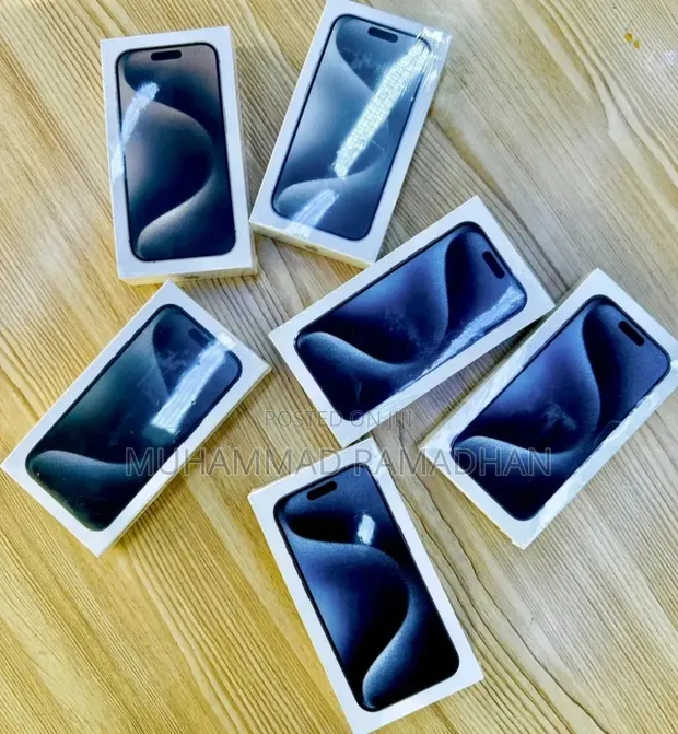 New Apple iPhone 15 Pro 256GB Gray - 1
