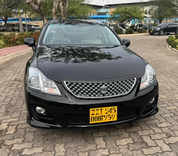 Toyota Crown Athlete 2010 Black - 1
