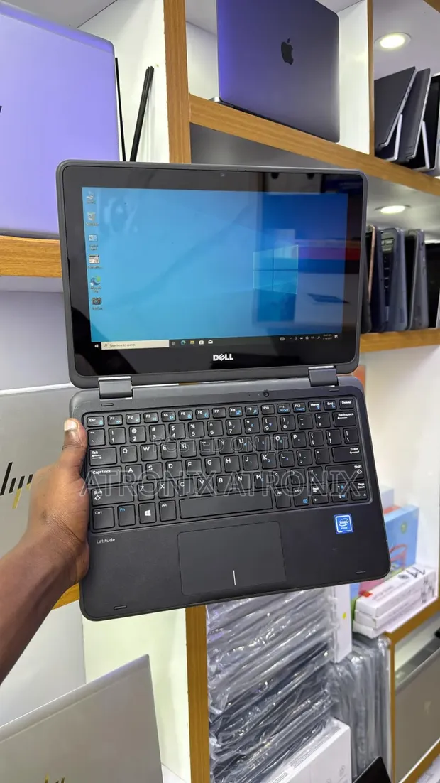 Dell Latitude 3189 2-in-1 Laptop 4GB RAM 128GB SSD - 1