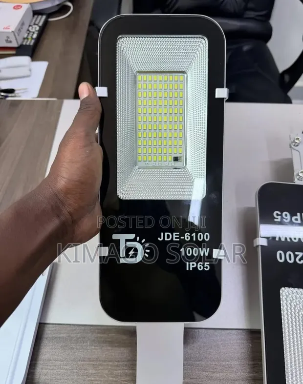 JD 100W Solar Street Light with 1 Year Warranty - 1