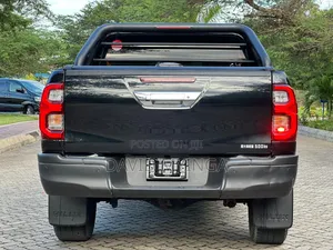Toyota Hilux Double Cabin 2021 Black