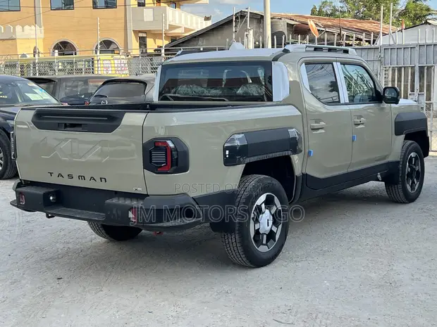 New KIA Tasman X Pick-Up 2025 Beige - 1
