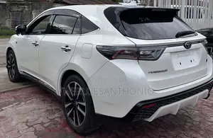 Toyota Harrier GR Sport 2017 White