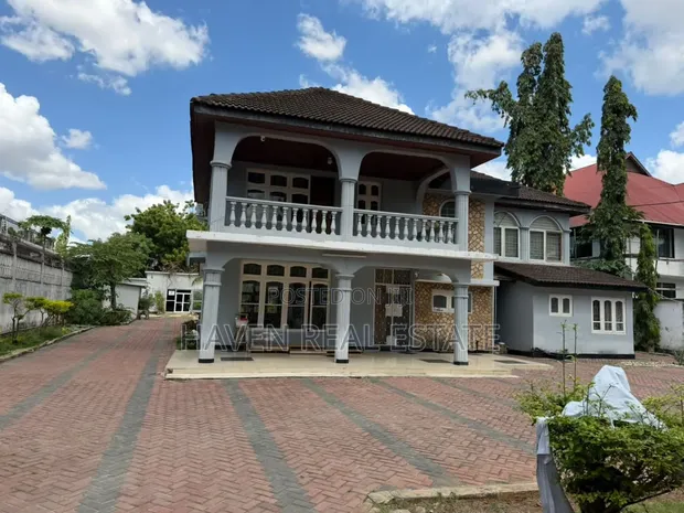 6 Bedroom House for Rent in Mikocheni - 1