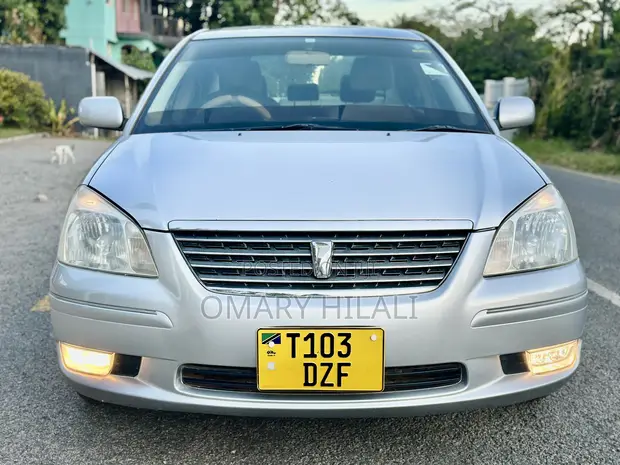 Toyota Premio 2005 Silver - 1