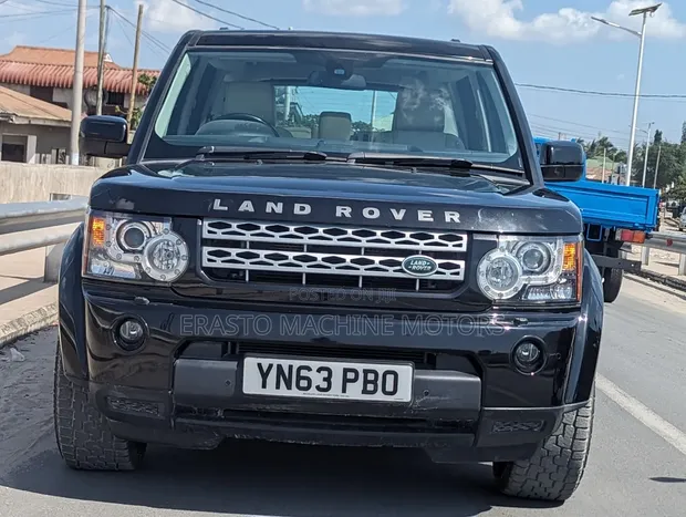 Land Rover Discovery 2015 Black - 1