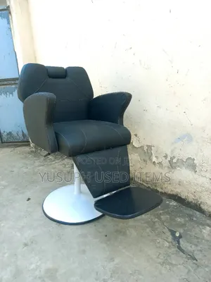 Used Salon Chair - Hydraulic
