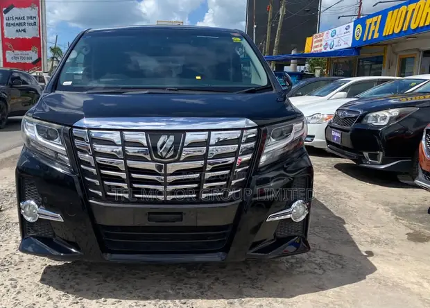 Toyota Alphard 2.5 Petrol AWD 2016 Black - 1