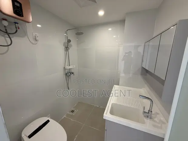 Furnished 1-Bedroom Apartment in Oyster Bay - 1