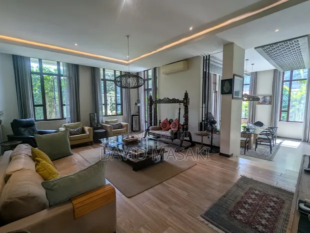 4-Bedroom Villa for Rent in Oyster Bay - 1
