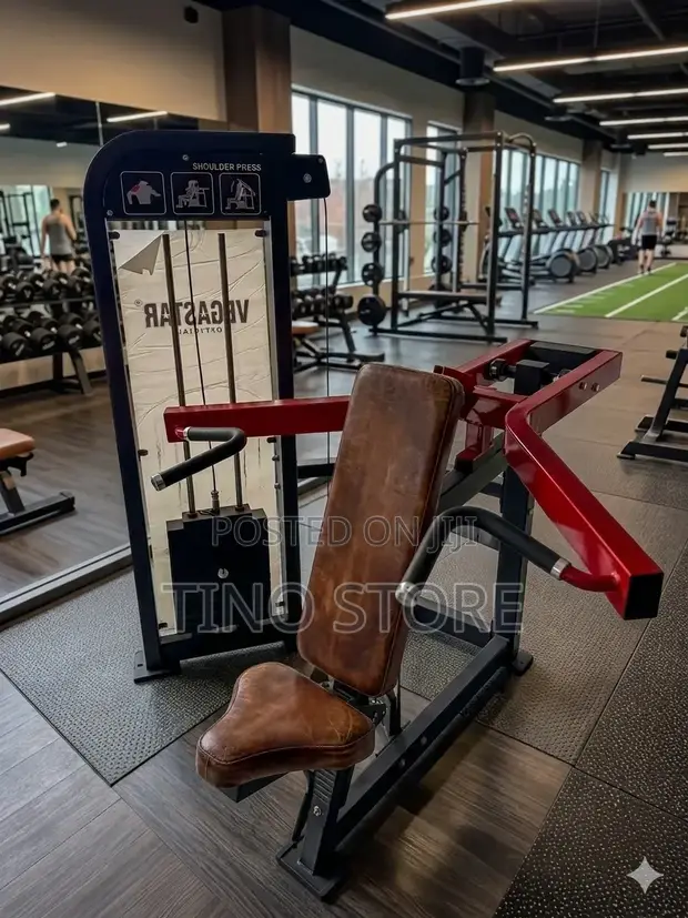 Life Fitness Heavy Duty Shoulder Press Machine - 1