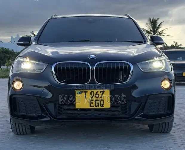 BMW X1 2018 M-Sport xDrive Nyeusi - 1