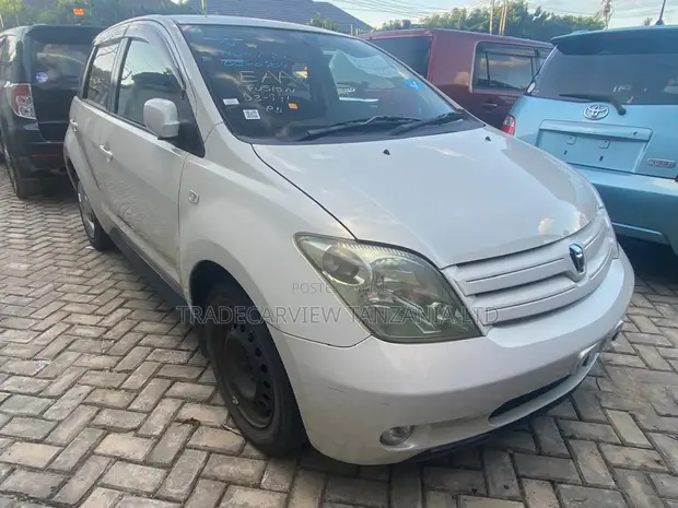 Toyota IST 2003 Pearl - 1