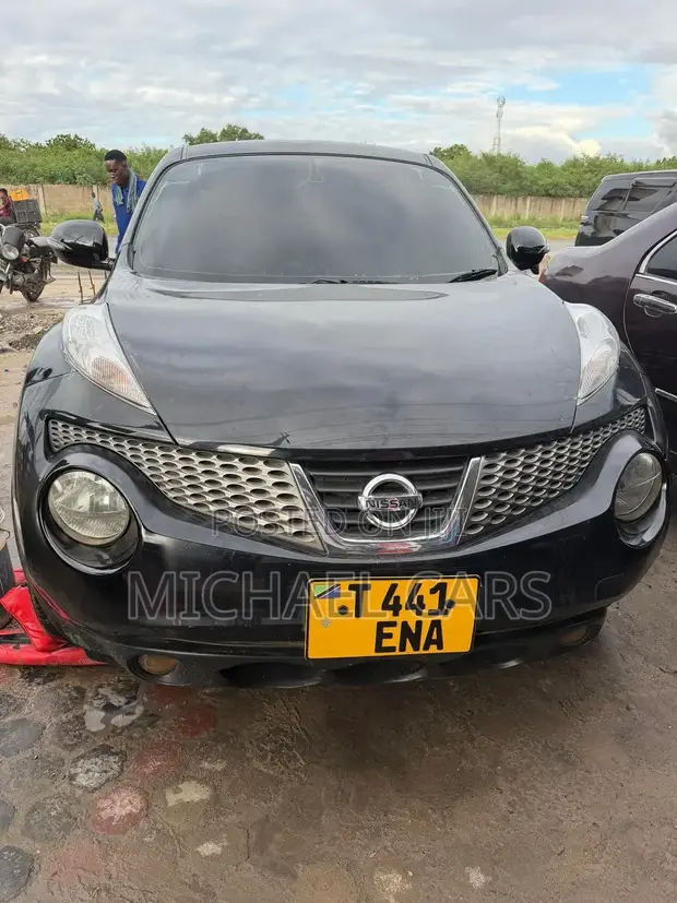 Nissan Juke 2013 Nyeusi - 1