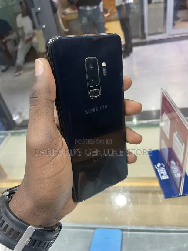 Samsung Galaxy S9 Plus 64GB Black - 1