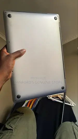 Apple MacBook Pro 2019 16GB Intel Core i7 512GB SSD
