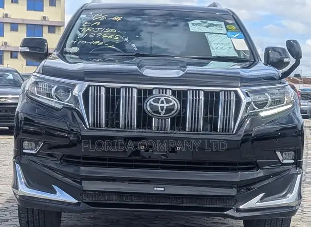 Toyota Land Cruiser Prado 2021 Black - 1